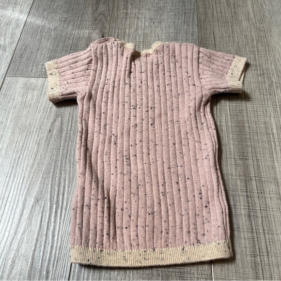 7 AM Grey Short Sleeve Top, Biker Shorts & Hat Set - Cozy Ribbed Knit 9-12 month - Picture 4 of 12